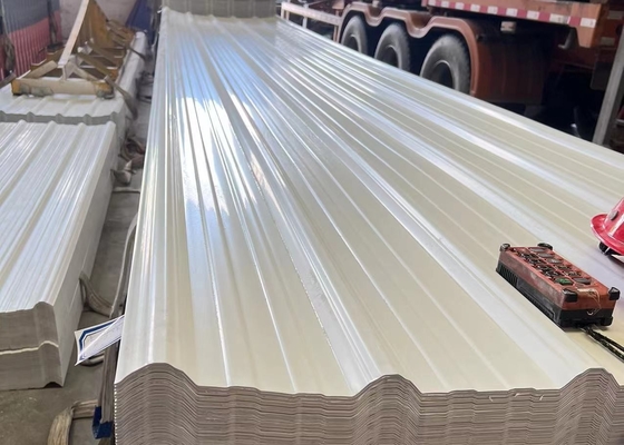 Gute Wetterbeständigkeit, Kunststoff-PVC-Dachplatten, 930 mm Breite, trapezförmige Form